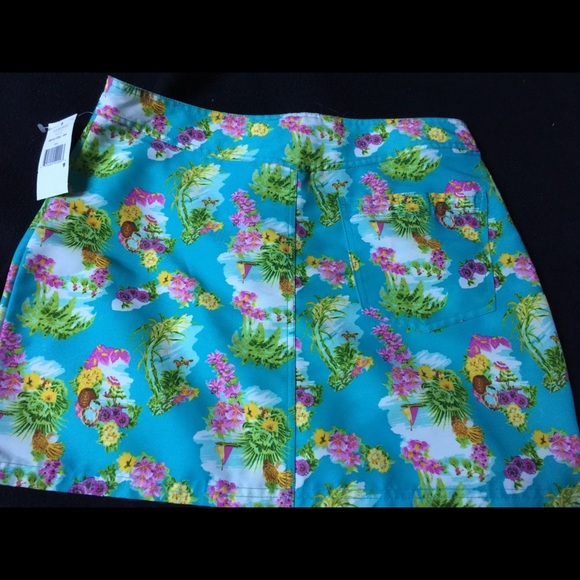Great, fun summer mini-skirt - Picture 4 of 4